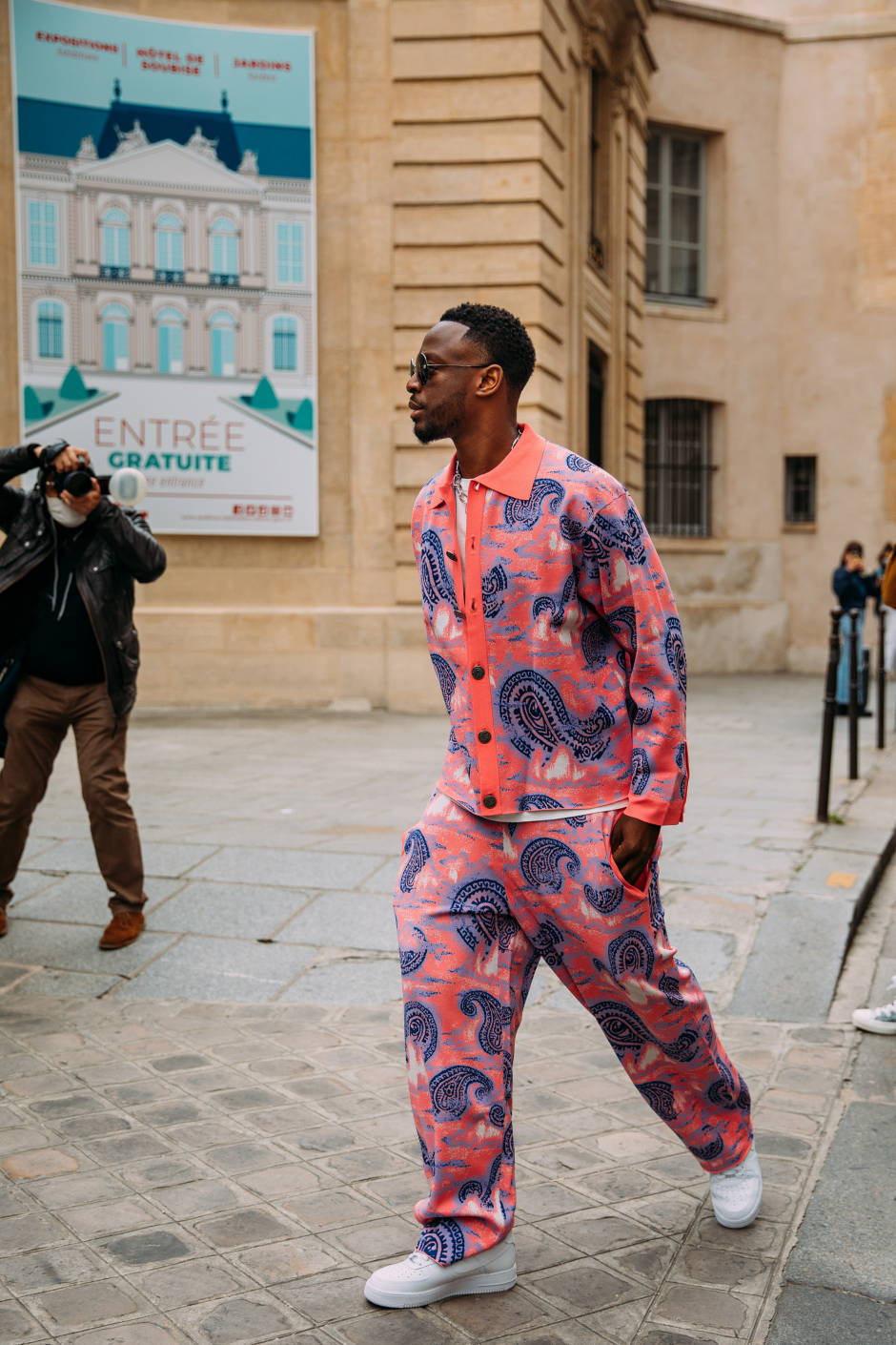 Paris Erkek Moda Haftası İlkbahar/Yaz 2022 Sokak Stili