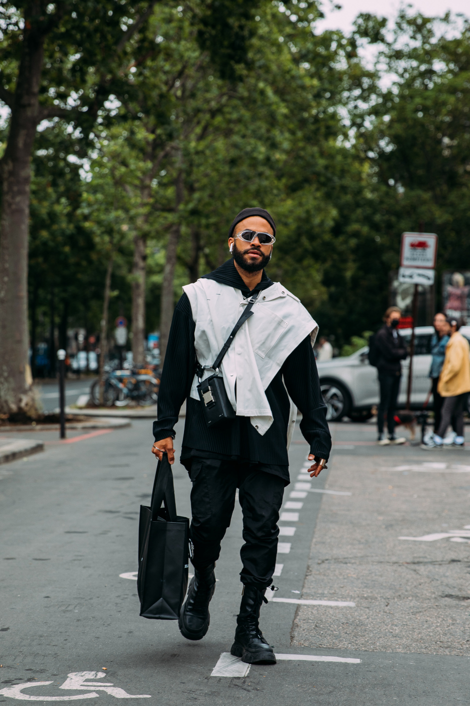 Paris Erkek Moda Haftası İlkbahar/Yaz 2022 Sokak Stili