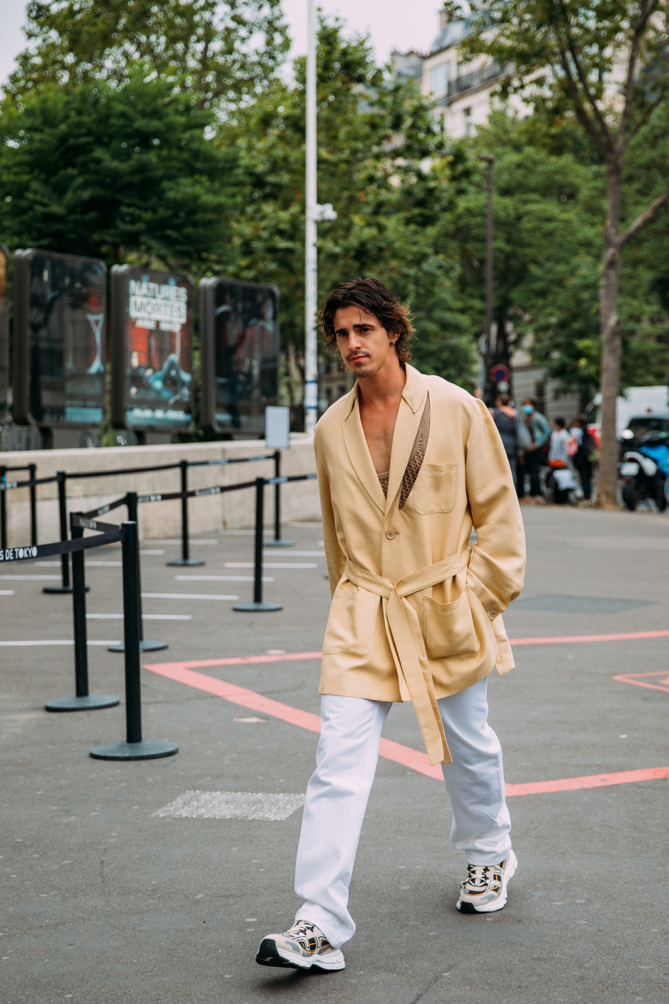 Paris Erkek Moda Haftası İlkbahar/Yaz 2022 Sokak Stili