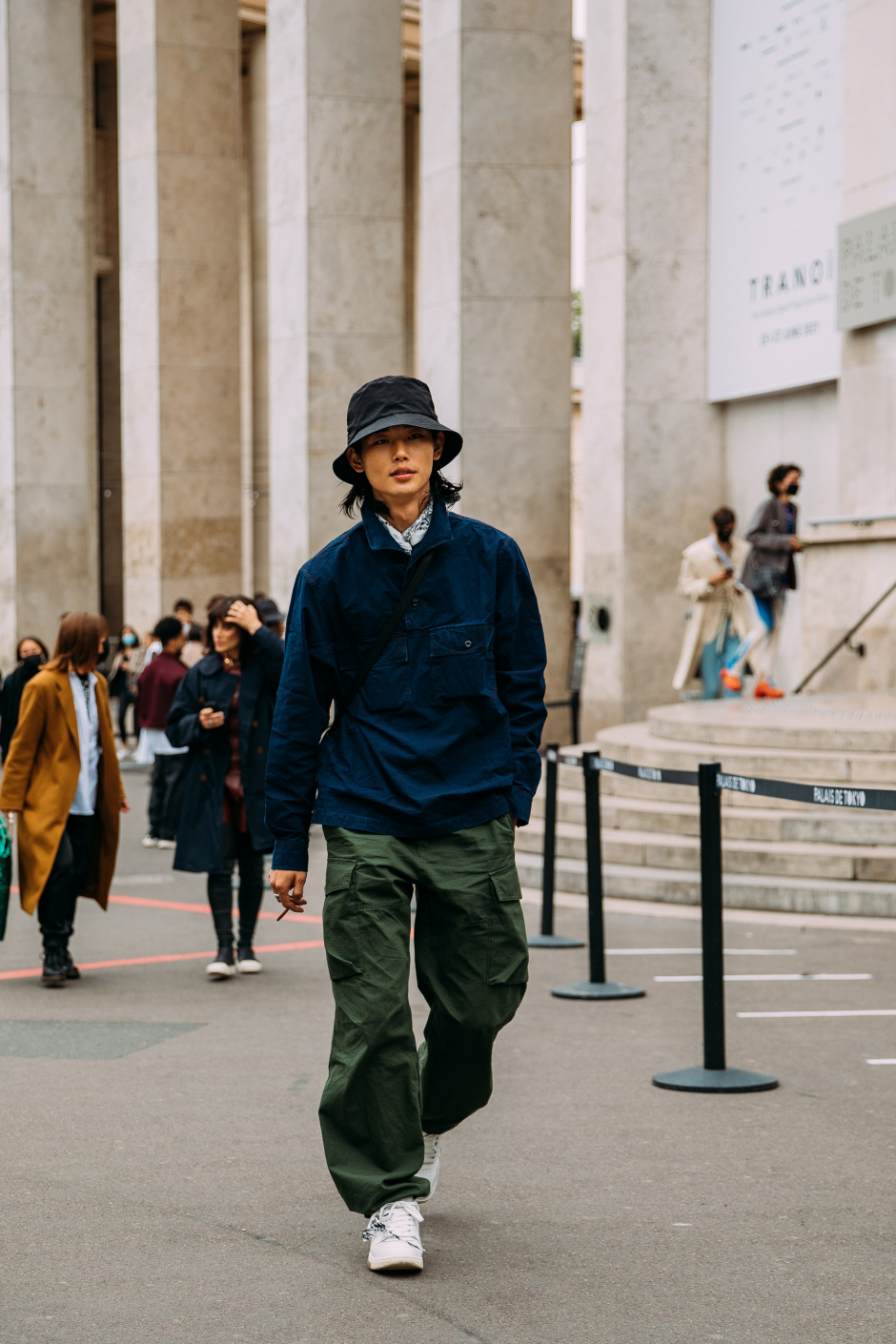 Paris Erkek Moda Haftası İlkbahar/Yaz 2022 Sokak Stili