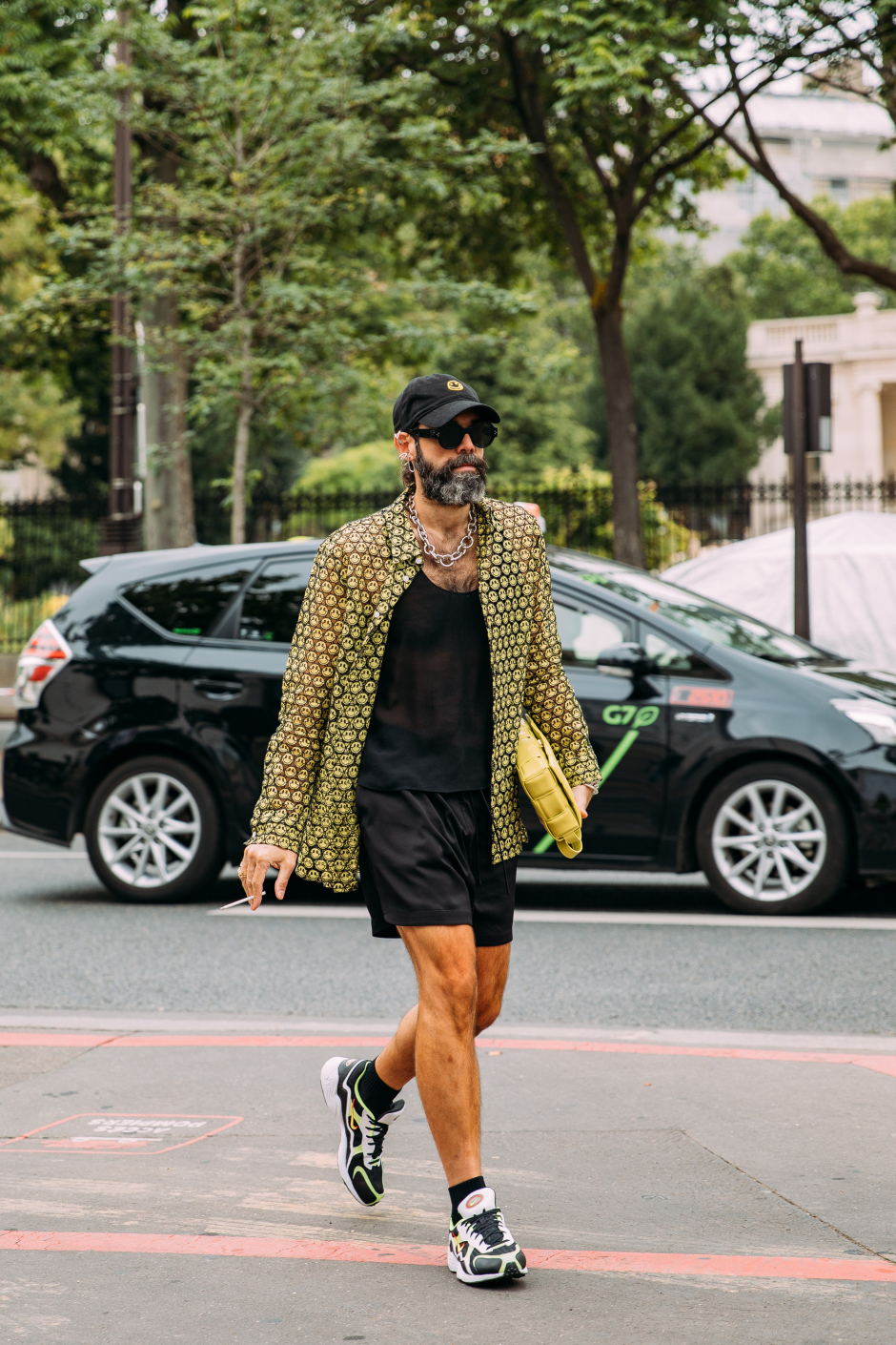 Paris Erkek Moda Haftası İlkbahar/Yaz 2022 Sokak Stili