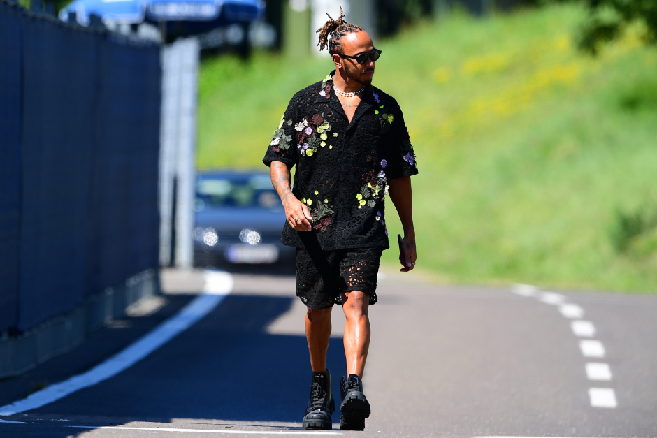 Lewis Hamilton'la Padok Bir Podyuma Dönüşüyor