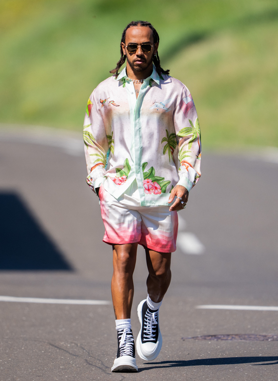 Lewis Hamilton'la Padok Bir Podyuma Dönüşüyor