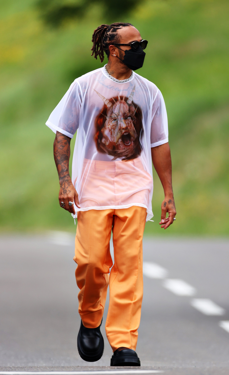 Lewis Hamilton'la Padok Bir Podyuma Dönüşüyor