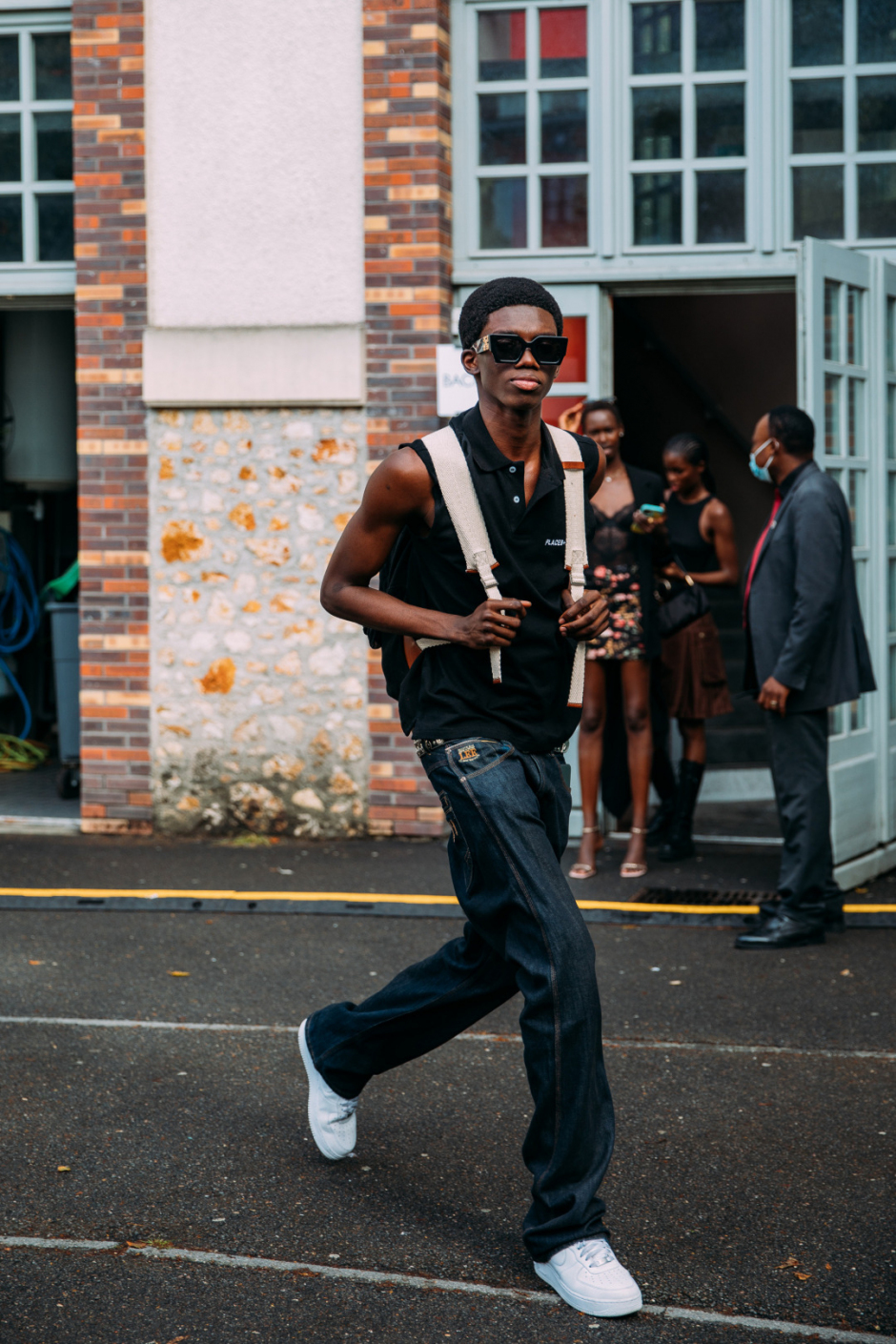 Sokak Stili Sonbahar/Kış 2022 Paris Haute Couture Moda Haftası