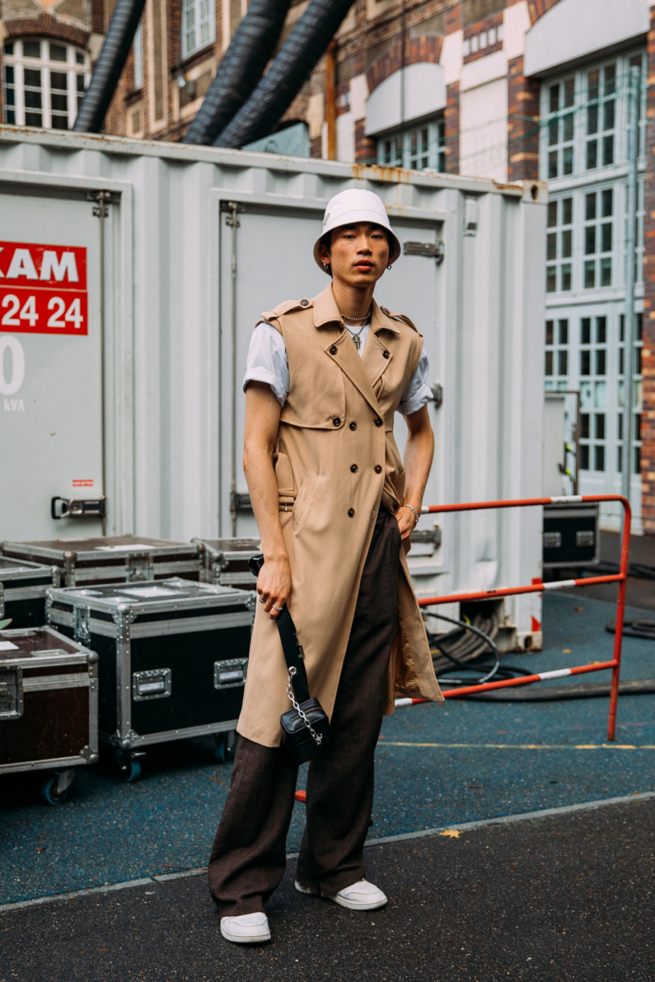 Sokak Stili Sonbahar/Kış 2022 Paris Haute Couture Moda Haftası