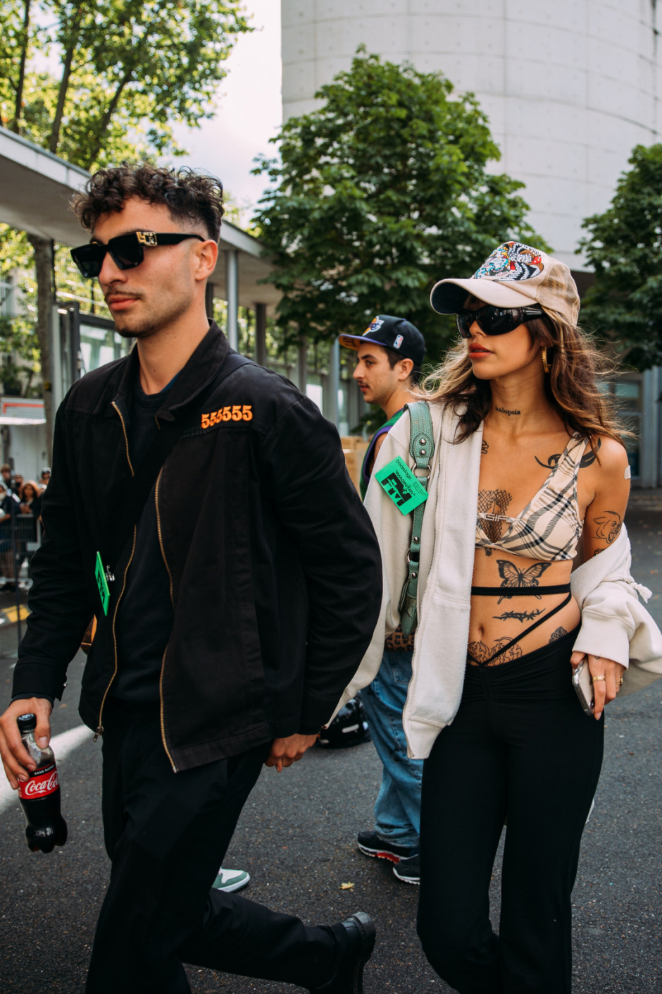 Sokak Stili Sonbahar/Kış 2022 Paris Haute Couture Moda Haftası