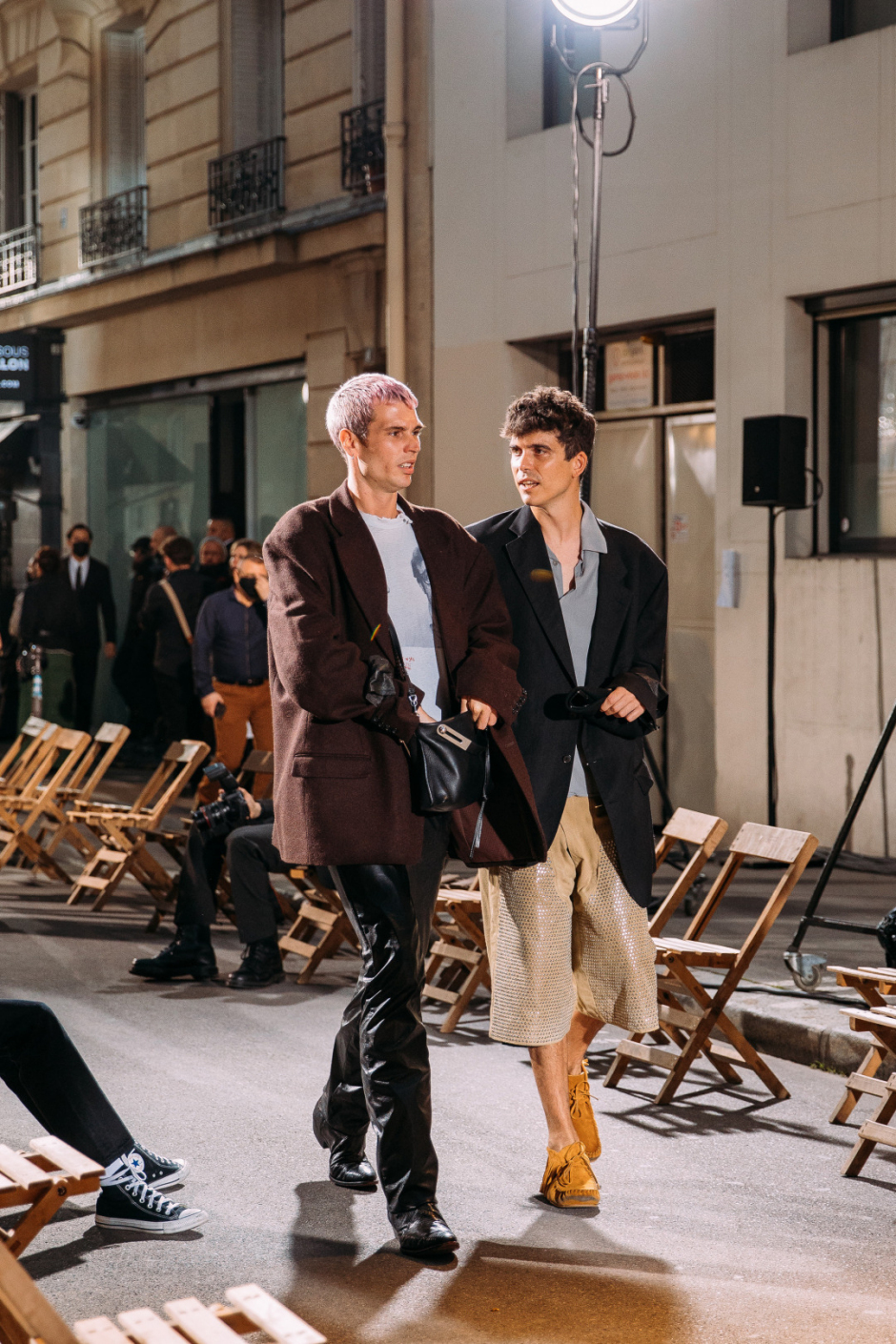 Sokak Stili Sonbahar/Kış 2022 Paris Haute Couture Moda Haftası