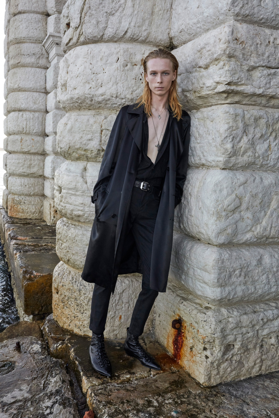 Saint Laurent İlkbahar 2022 Erkek Giyim Koleksiyonu