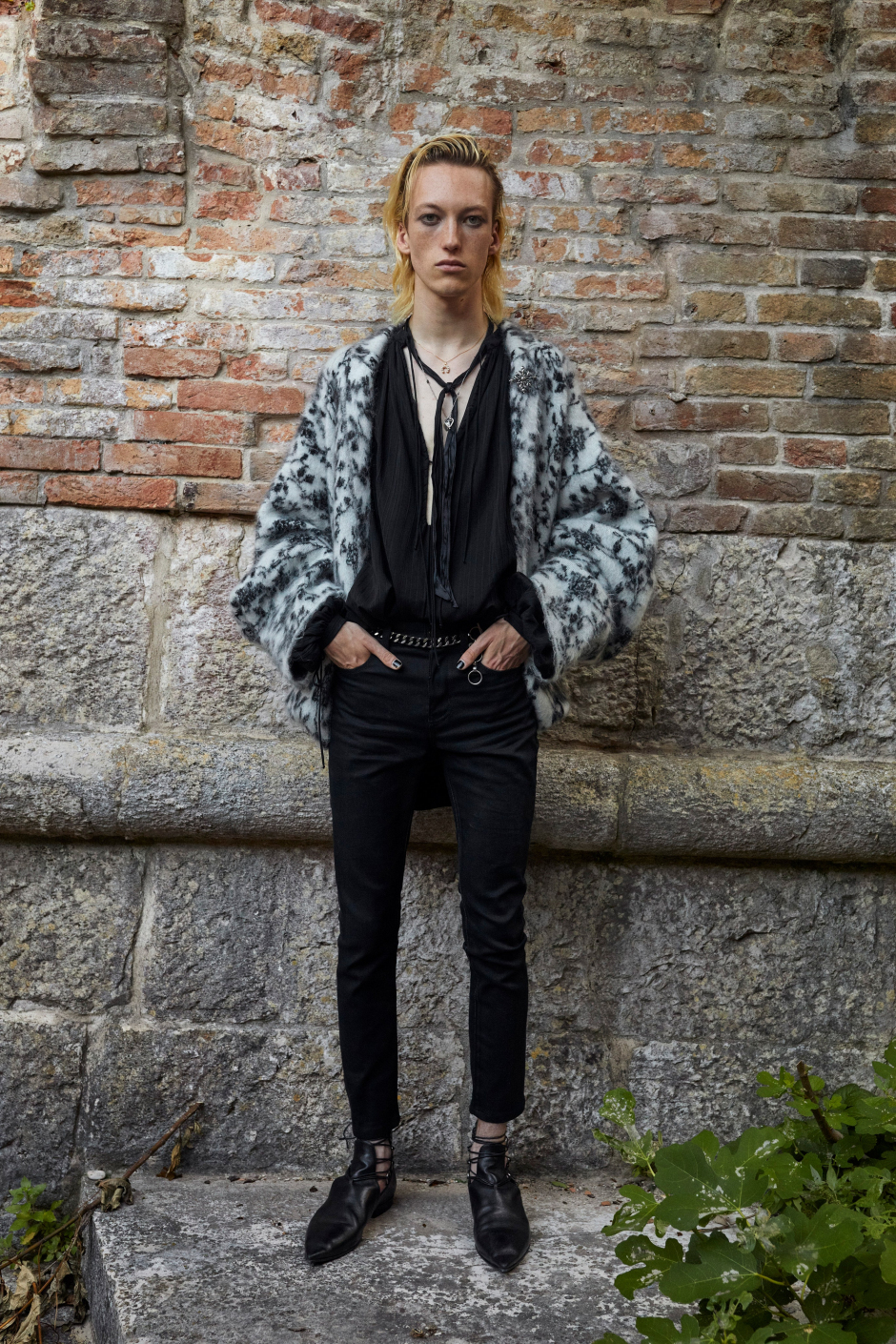 Saint Laurent İlkbahar 2022 Erkek Giyim Koleksiyonu