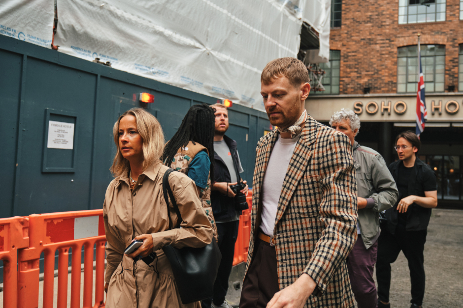 Londra Moda Haftası İlkbahar Yaz 2022 En İyi Sokak Stilleri