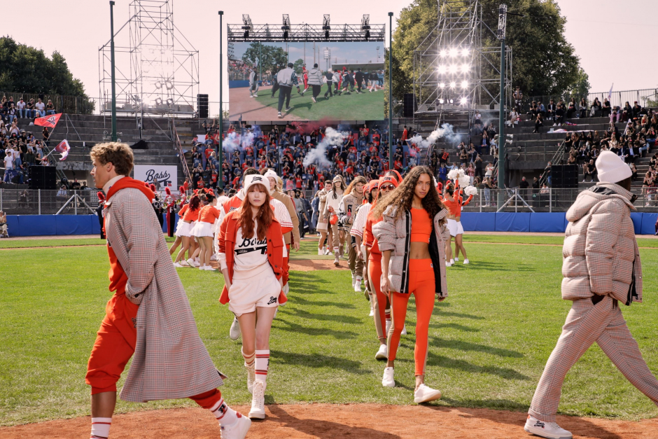 Boss Russell Athletic’le Milano’da Sahaya İndi