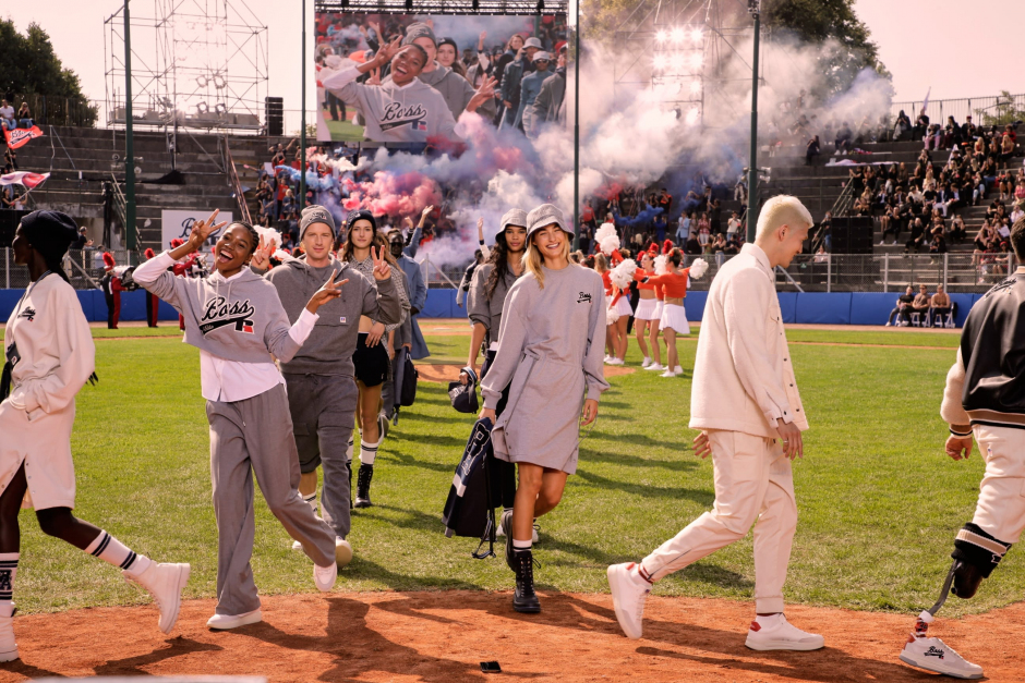 Boss Russell Athletic’le Milano’da Sahaya İndi