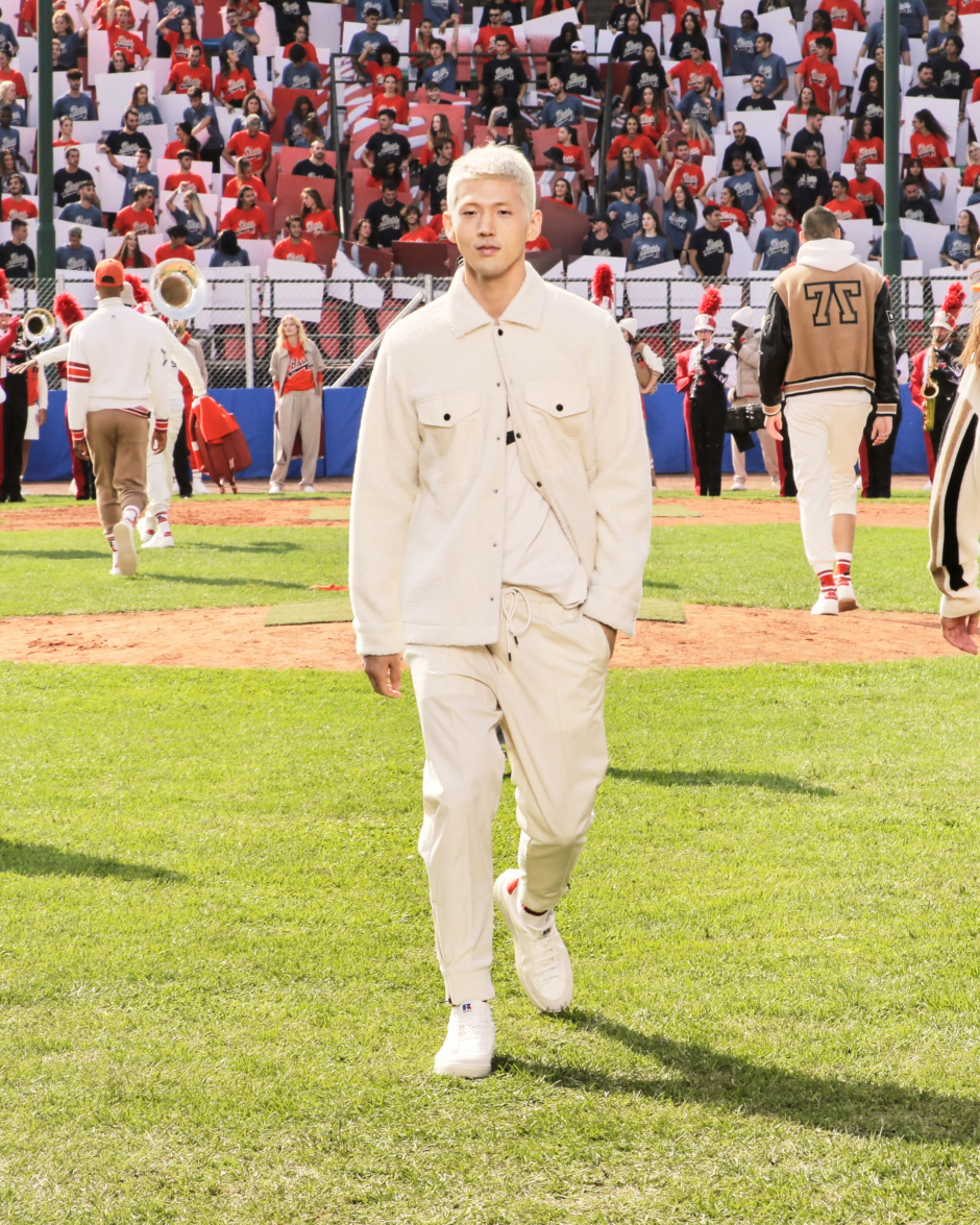 Boss Russell Athletic’le Milano’da Sahaya İndi