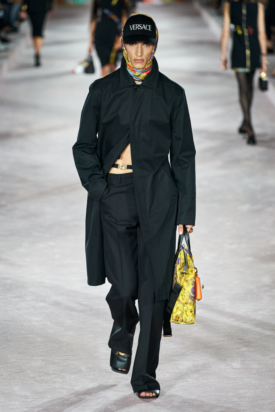 Versace İlkbahar/Yaz 2022