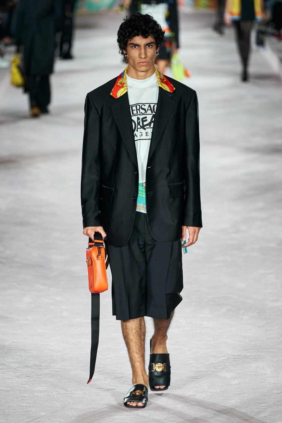 Versace İlkbahar/Yaz 2022