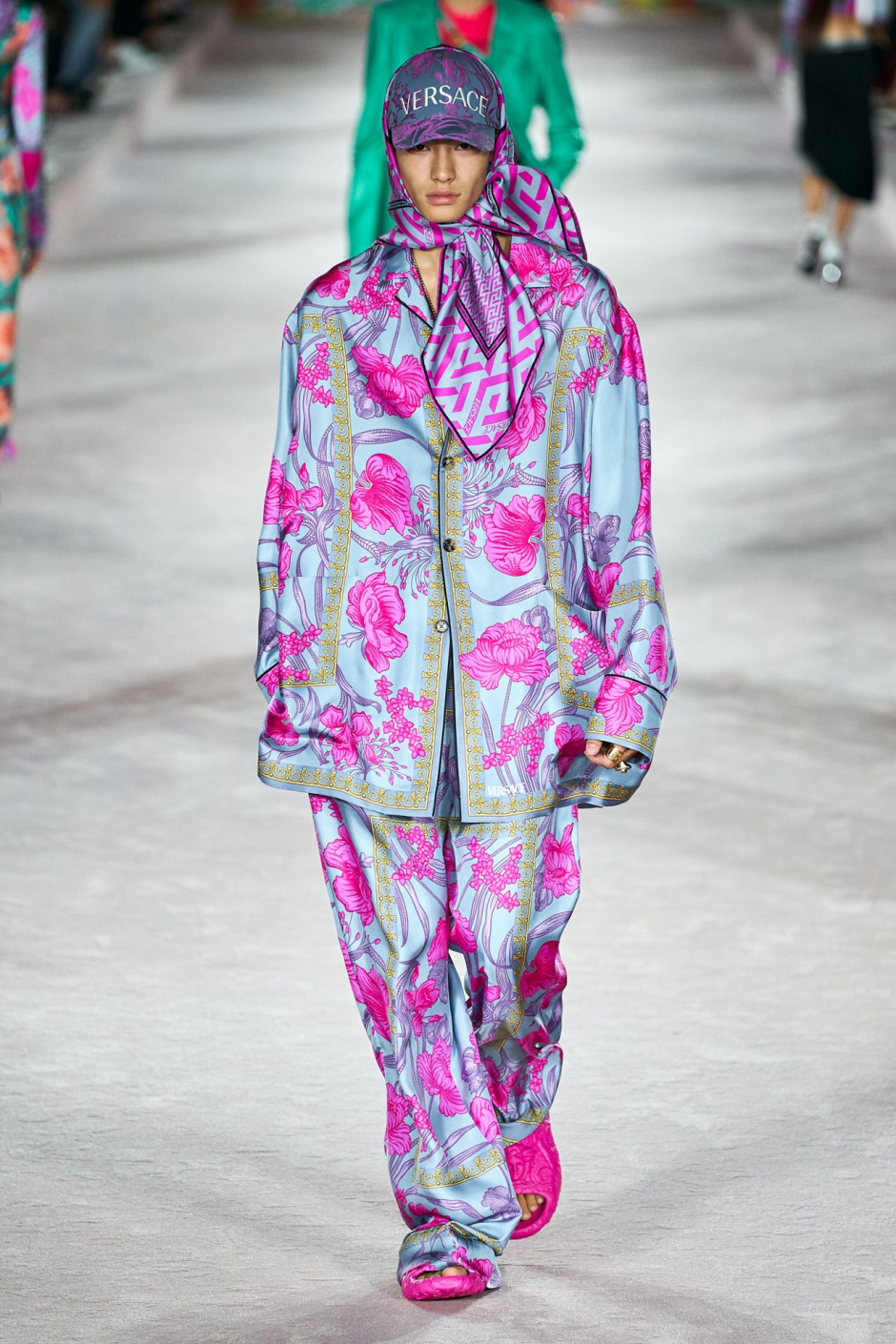 Versace İlkbahar/Yaz 2022