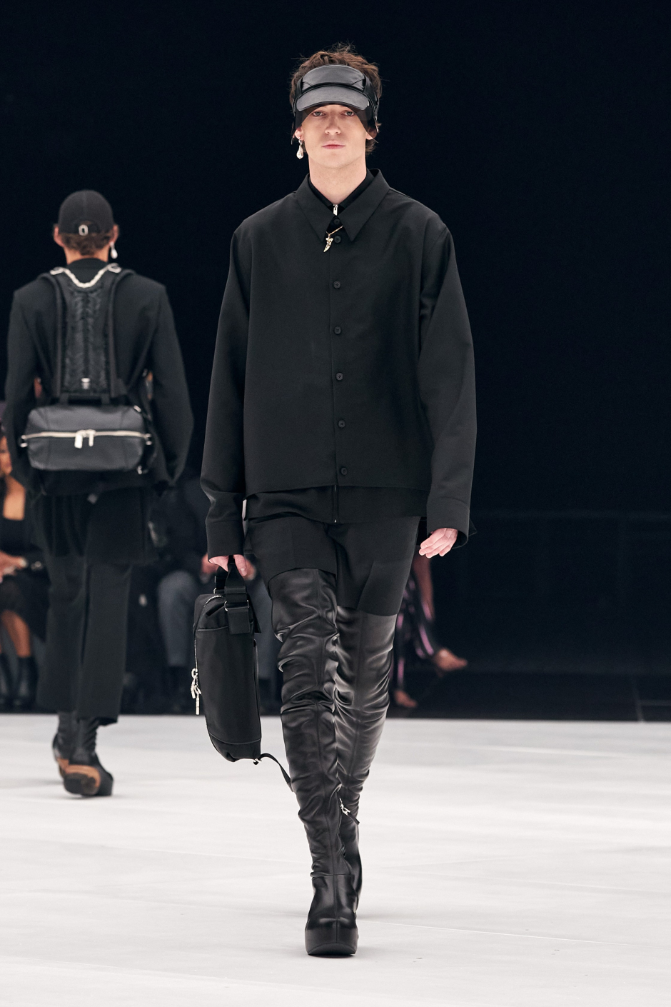 Givenchy İlkbahar/Yaz 2022: Lüks İşlevsellik