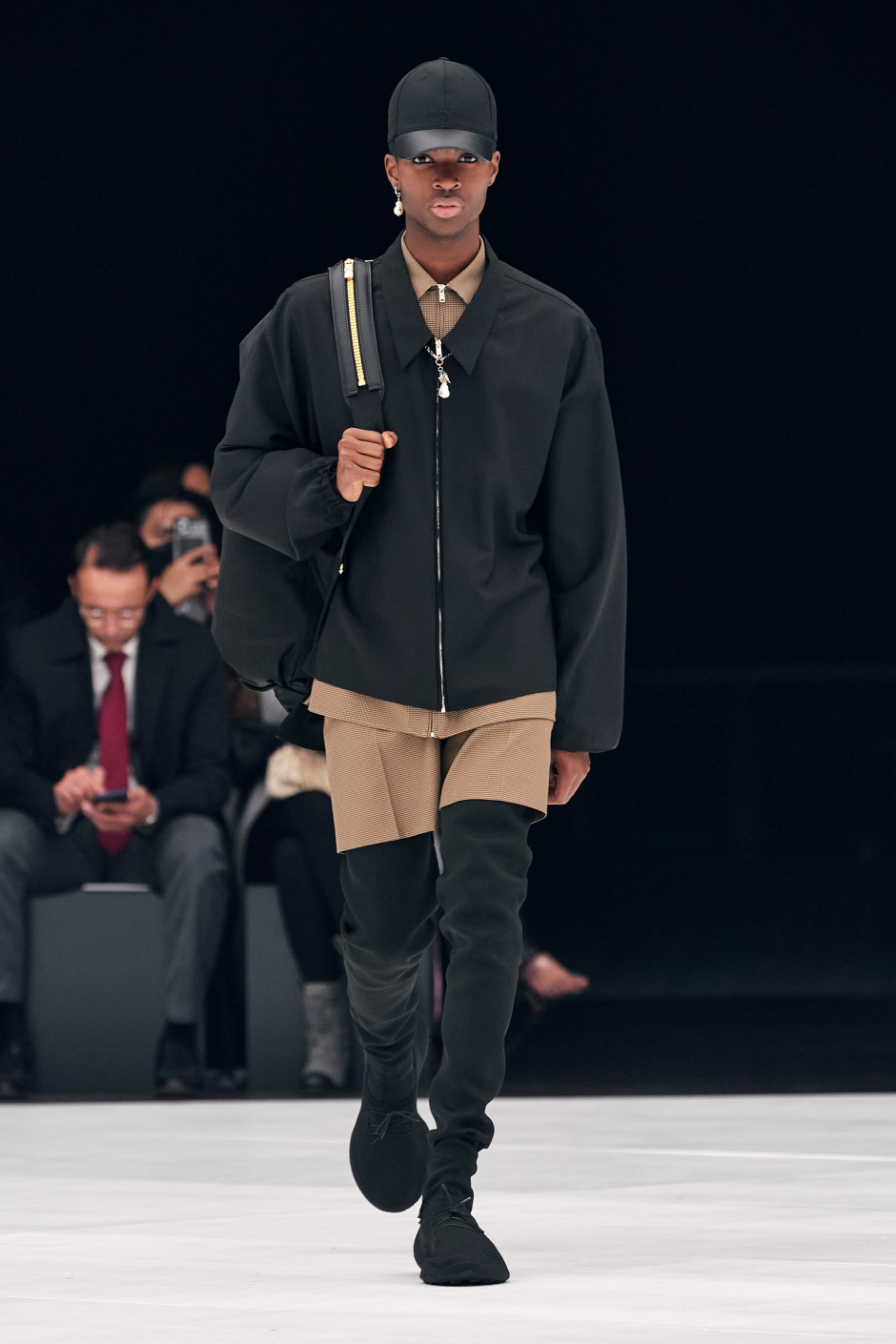 Givenchy İlkbahar/Yaz 2022: Lüks İşlevsellik