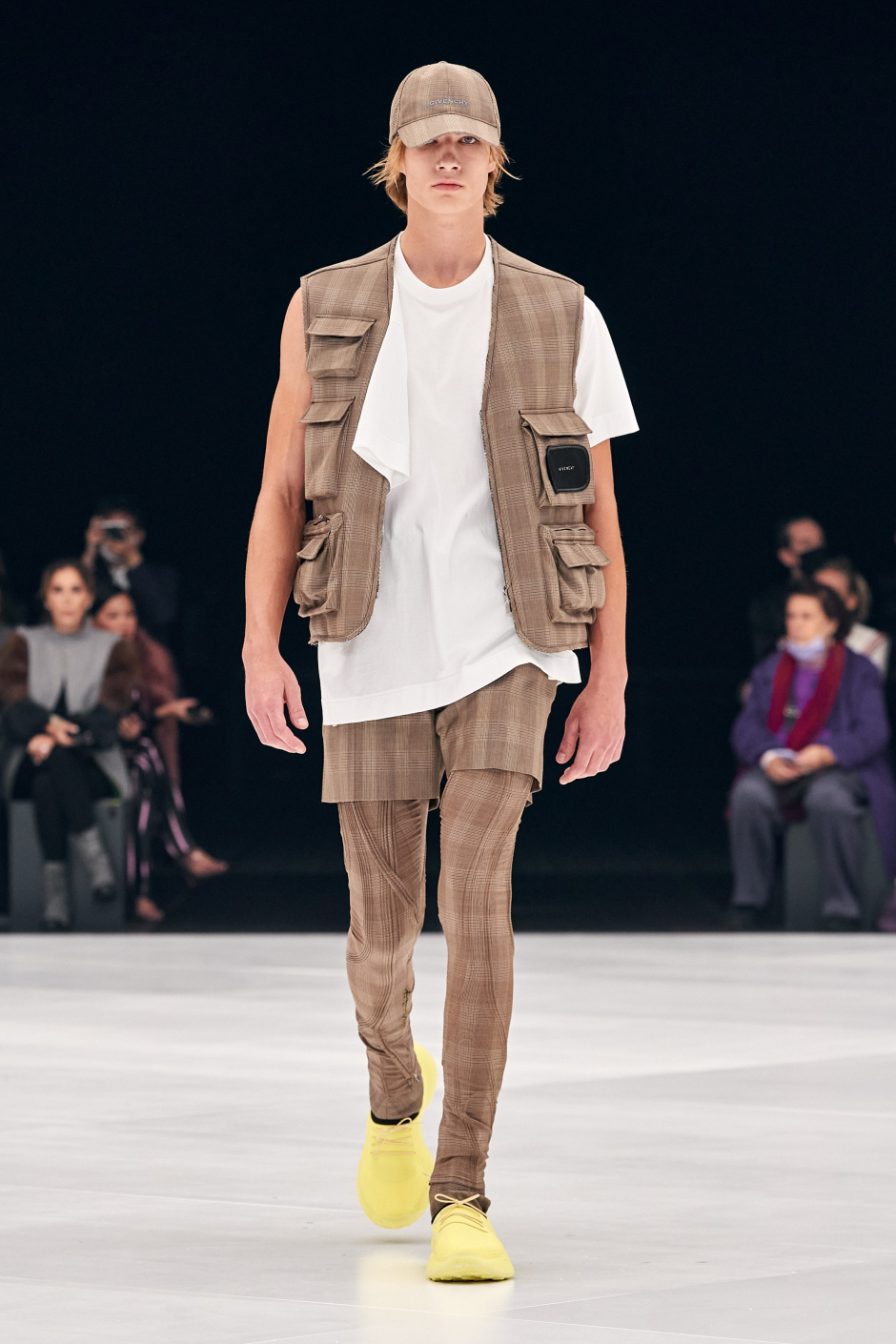 Givenchy İlkbahar/Yaz 2022: Lüks İşlevsellik