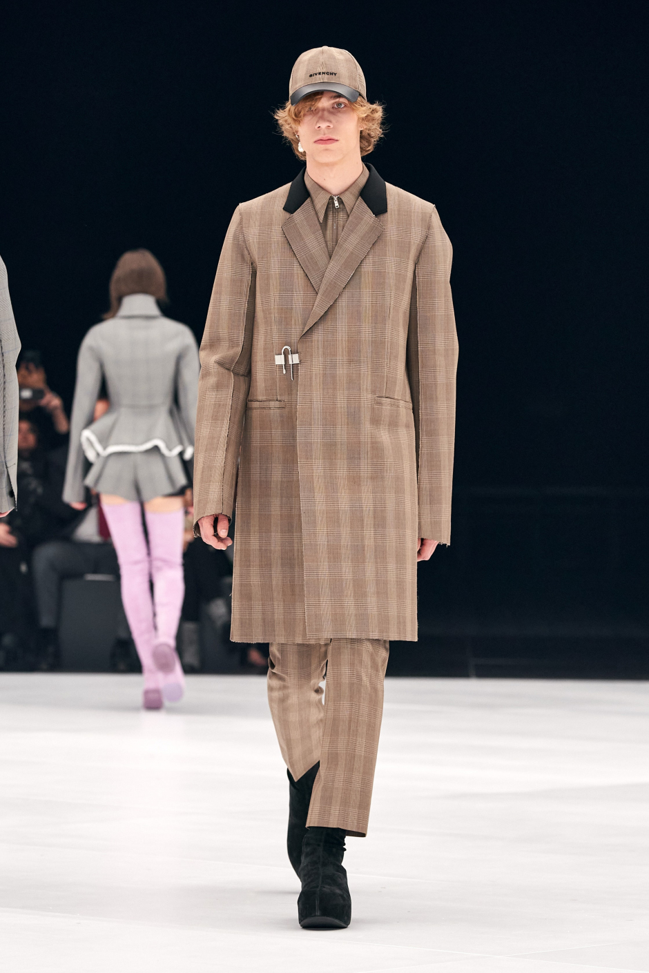 Givenchy İlkbahar/Yaz 2022: Lüks İşlevsellik