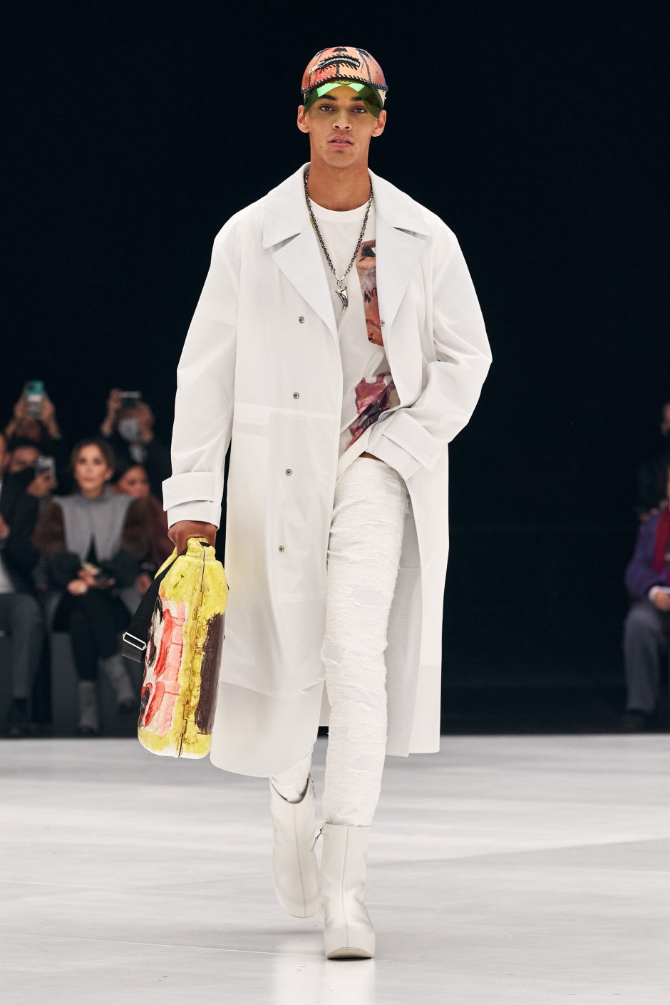 Givenchy İlkbahar/Yaz 2022: Lüks İşlevsellik