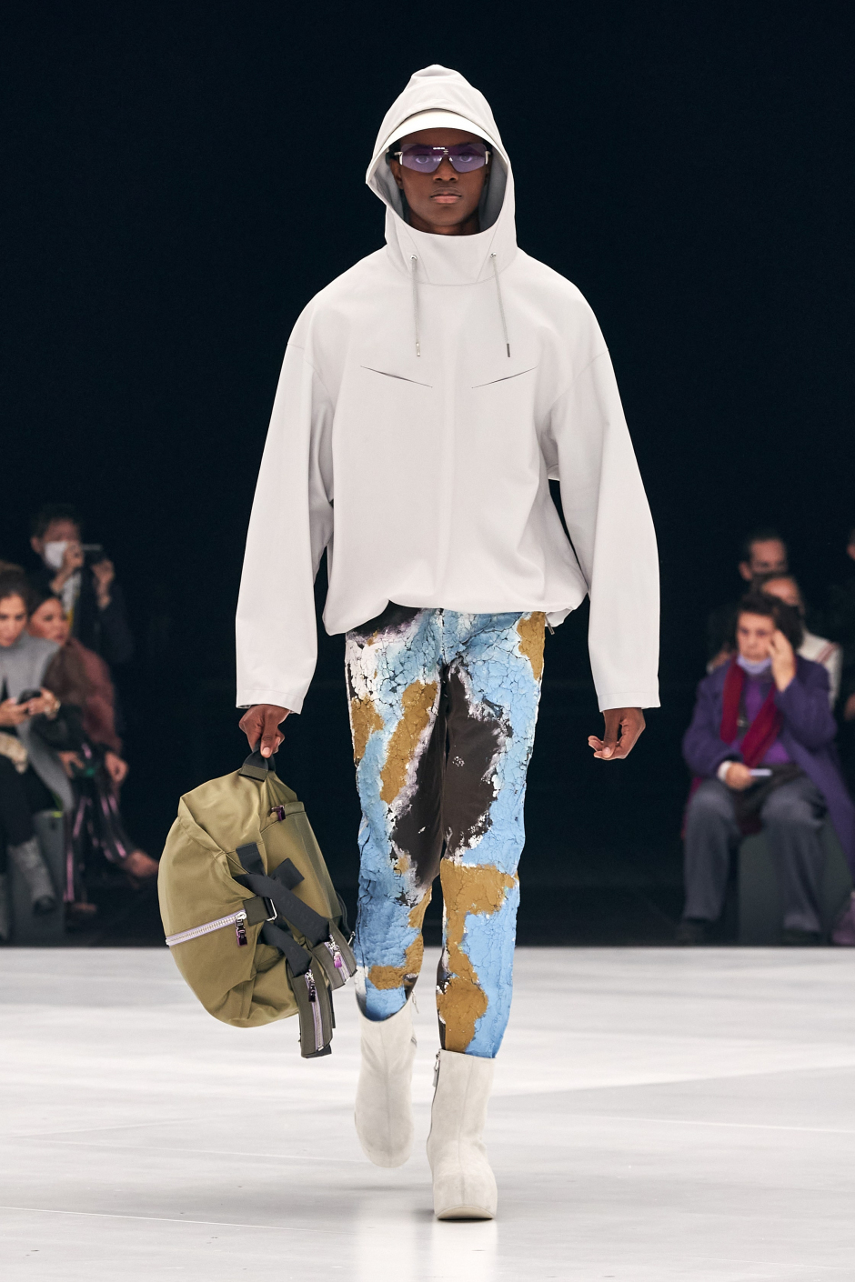 Givenchy İlkbahar/Yaz 2022: Lüks İşlevsellik