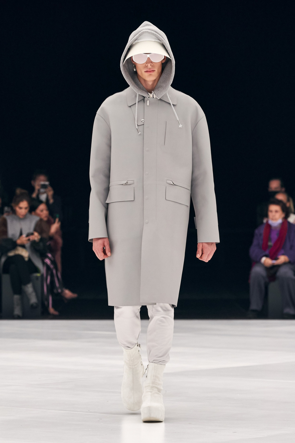Givenchy İlkbahar/Yaz 2022: Lüks İşlevsellik