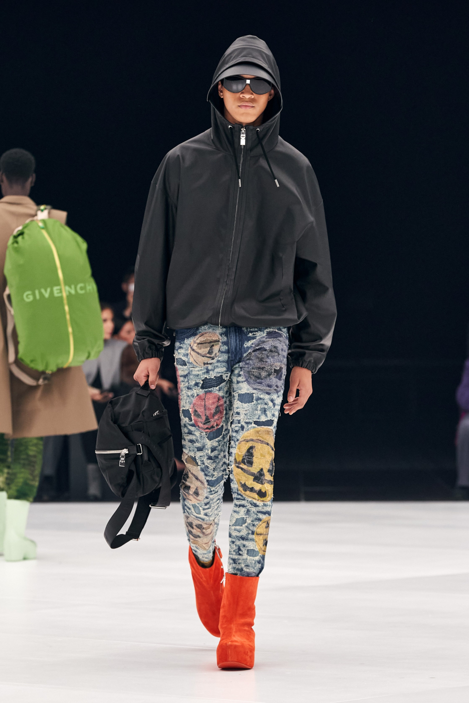 Givenchy İlkbahar/Yaz 2022: Lüks İşlevsellik