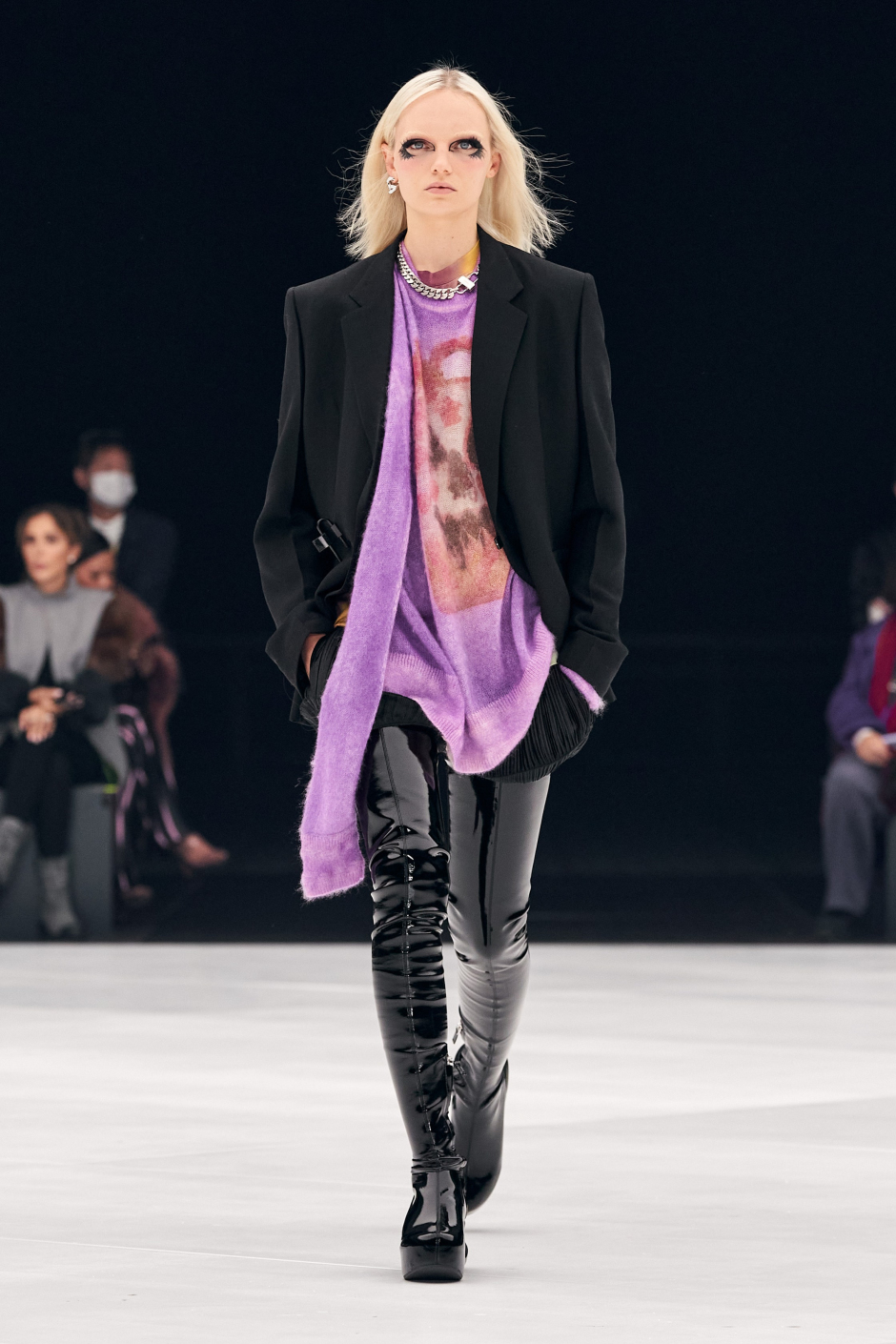 Givenchy İlkbahar/Yaz 2022: Lüks İşlevsellik