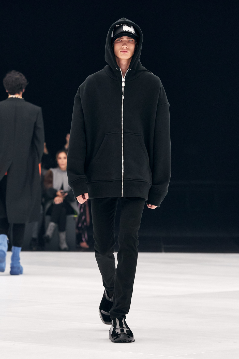 Givenchy İlkbahar/Yaz 2022: Lüks İşlevsellik