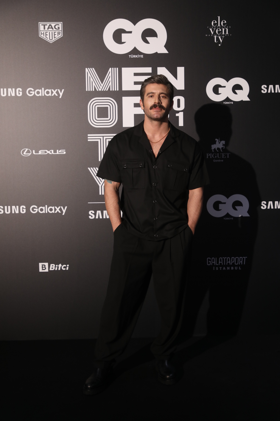 100 Fotoğrafla GQMOTYxSamsung Gecesi Kırmızı Halı