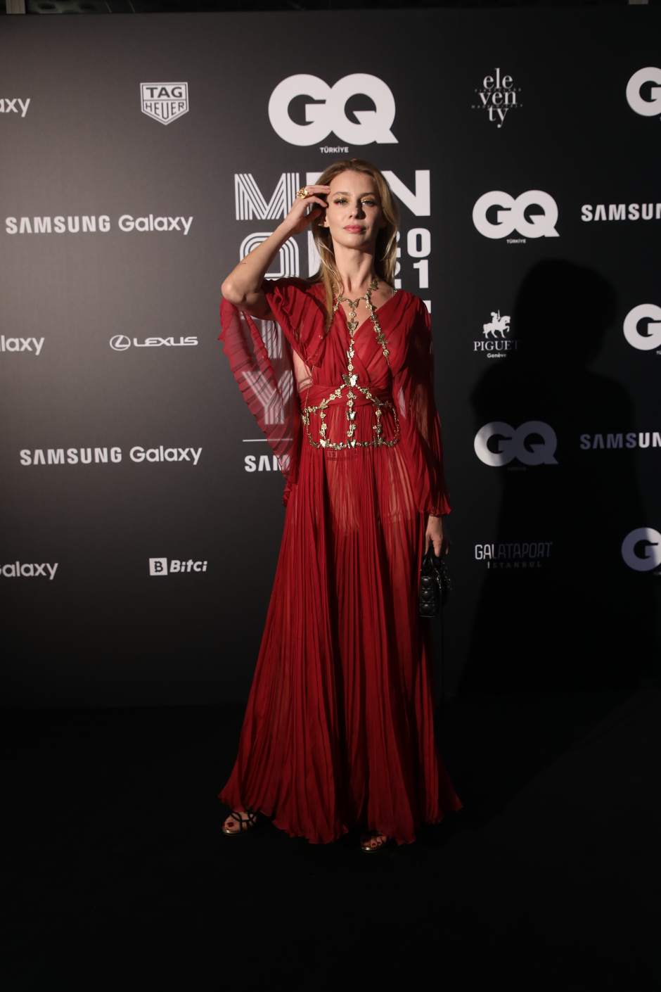 100 Fotoğrafla GQMOTYxSamsung Gecesi Kırmızı Halı