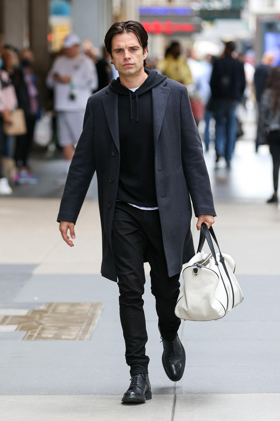 Sebastian Stan’in Uygulanabilir Hollywood Stili