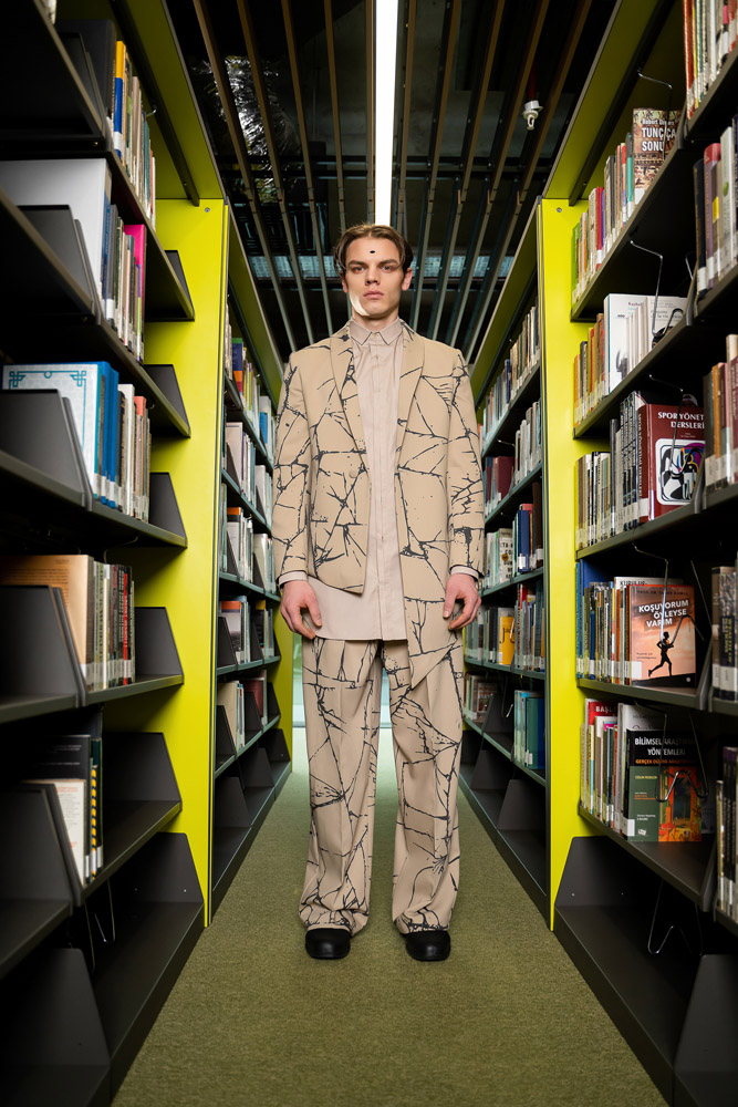 Karma Kahramanlar: Fashion Week Istanbul Sonbahar Kış 2022/23