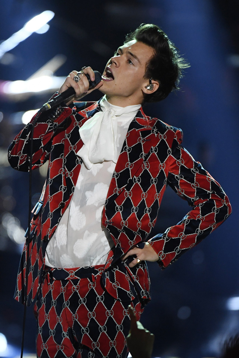 Harry Styles Dünyanın En İyi Giyinen Müzisyenlerinden Biri... İşte Nedeni