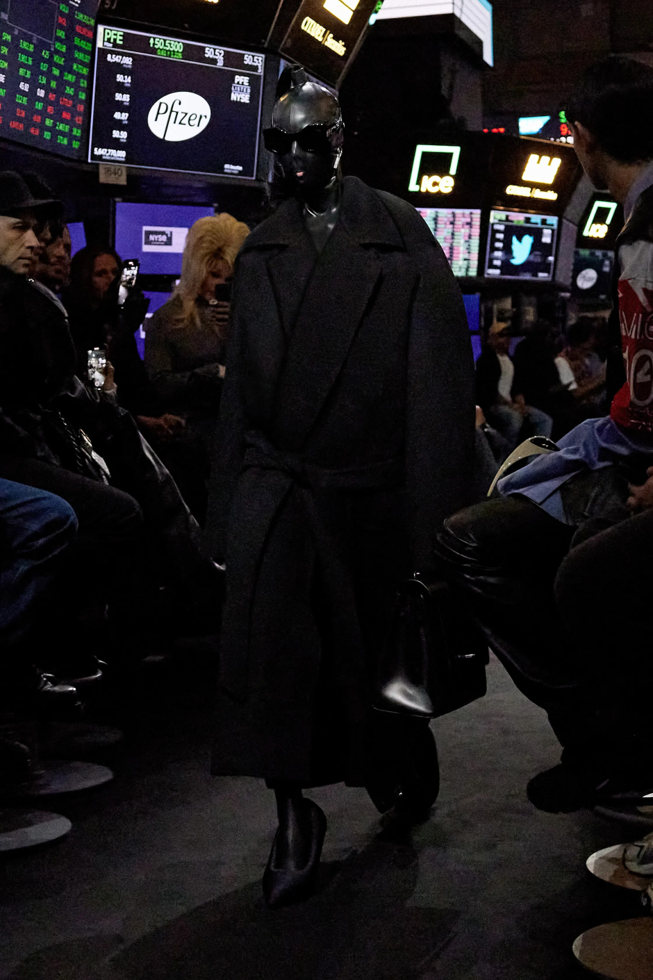 New York’ta Balenciaga Hisseleri Yükseliyor!