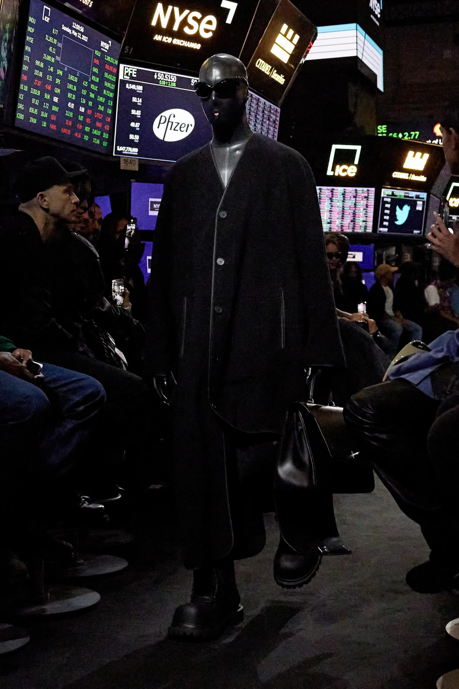 New York’ta Balenciaga Hisseleri Yükseliyor!