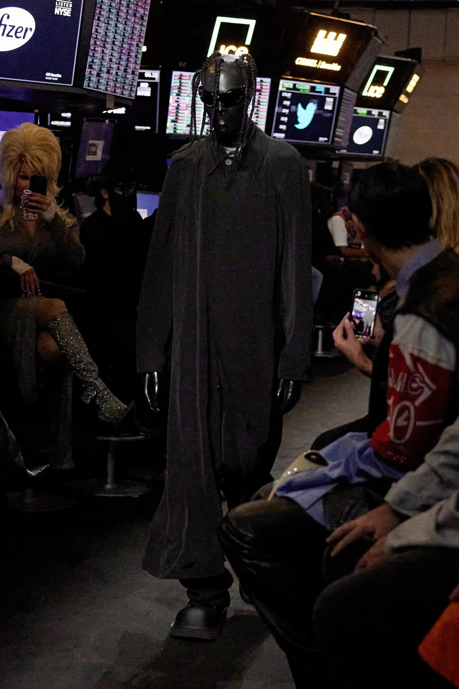 New York’ta Balenciaga Hisseleri Yükseliyor!