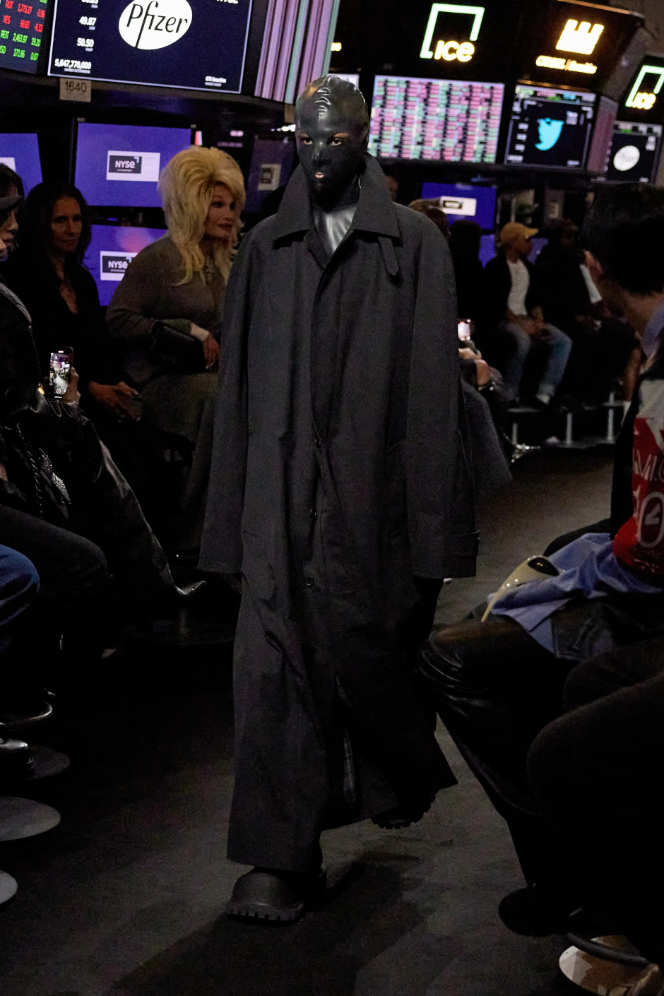 New York’ta Balenciaga Hisseleri Yükseliyor!