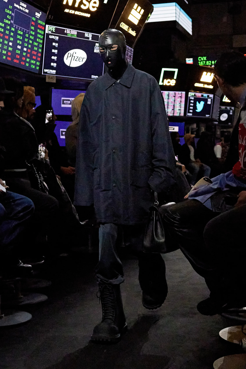 New York’ta Balenciaga Hisseleri Yükseliyor!