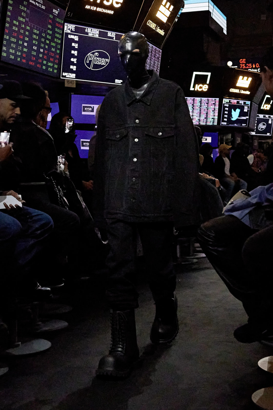 New York’ta Balenciaga Hisseleri Yükseliyor!