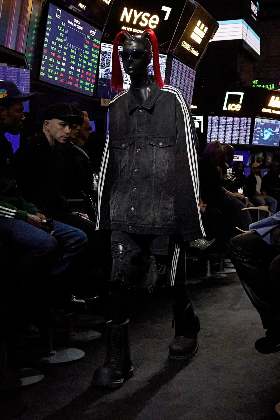 New York’ta Balenciaga Hisseleri Yükseliyor!