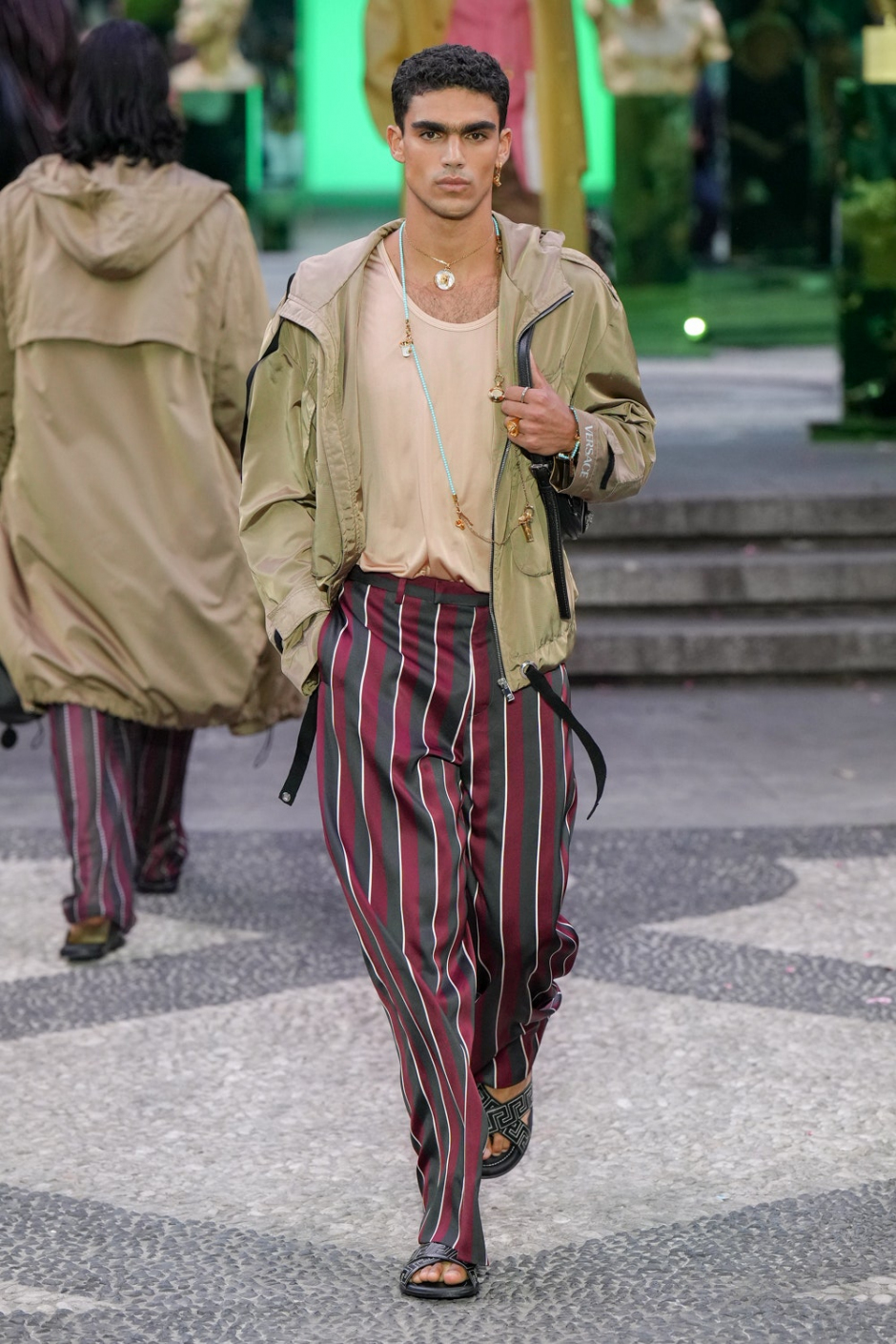 Versace İlkbahar 2023