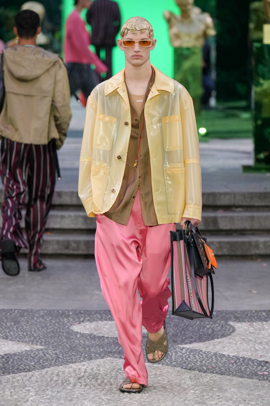 Versace İlkbahar 2023