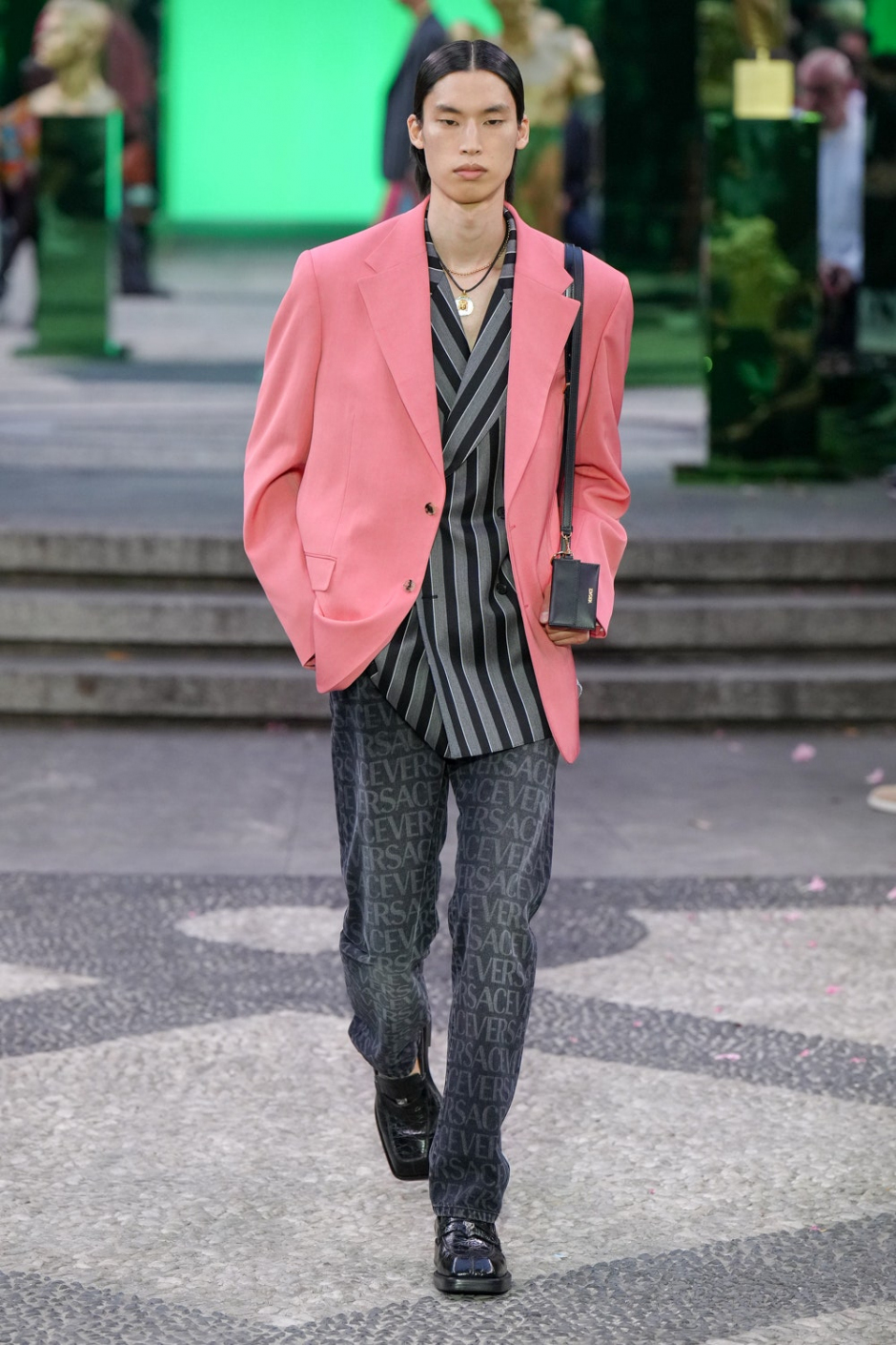 Versace İlkbahar 2023