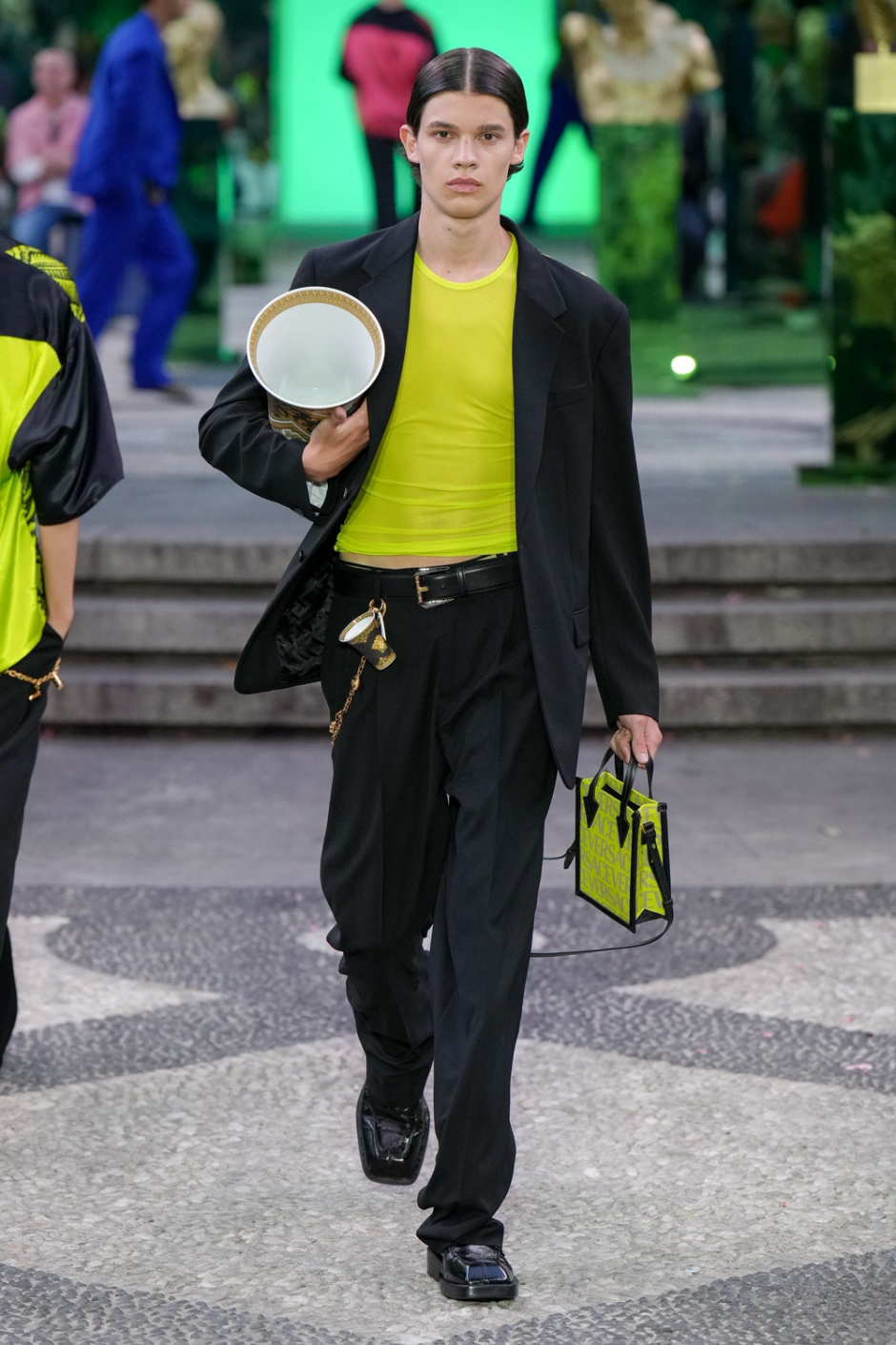 Versace İlkbahar 2023