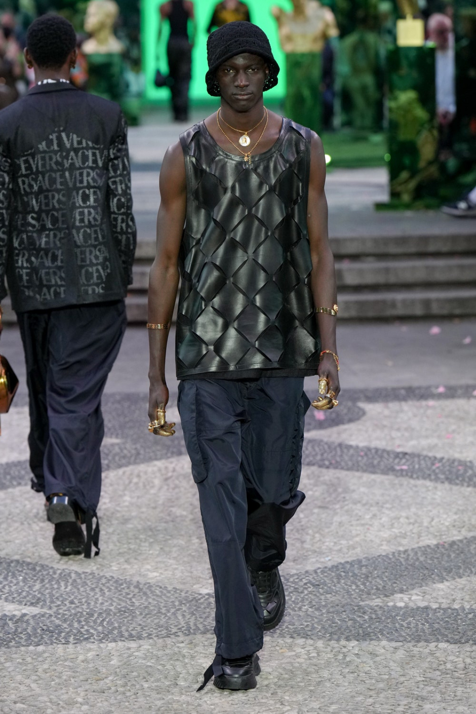 Versace İlkbahar 2023