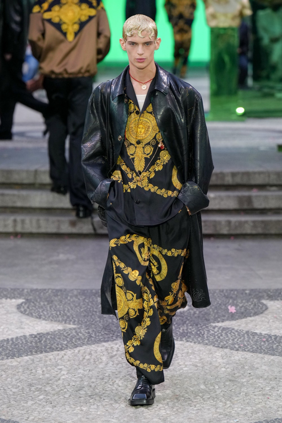 Versace İlkbahar 2023