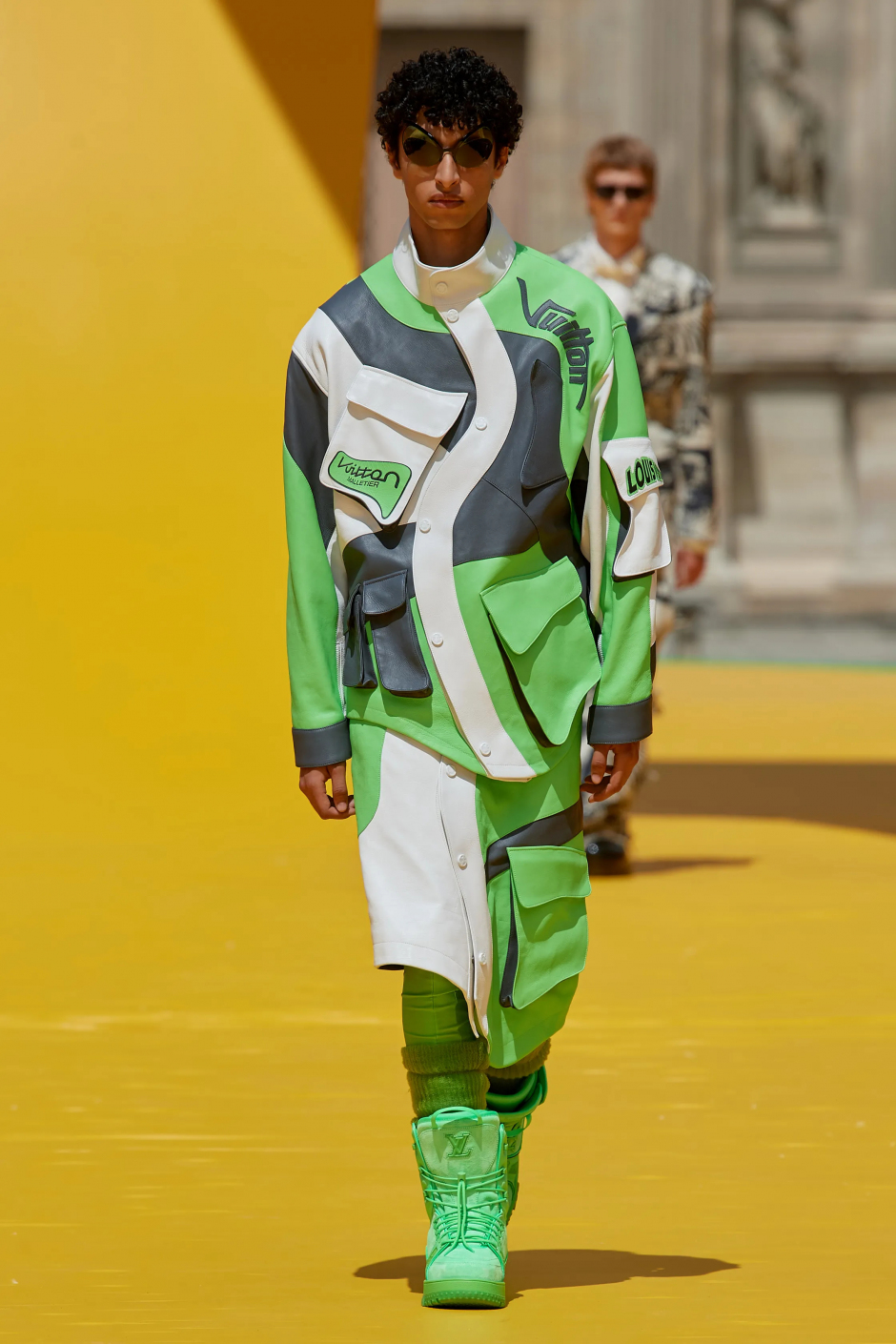 Kendrick Lamar Louis Vuittion Defilesi Ön Sıra Performansı